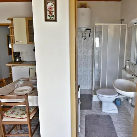 Apartamento In Mit Grill, Garten Und Terrasse Und Meerblick