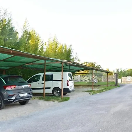 In Mit Grill, Garten Und Terrasse Und Meerblick * Zambratija (Istria)